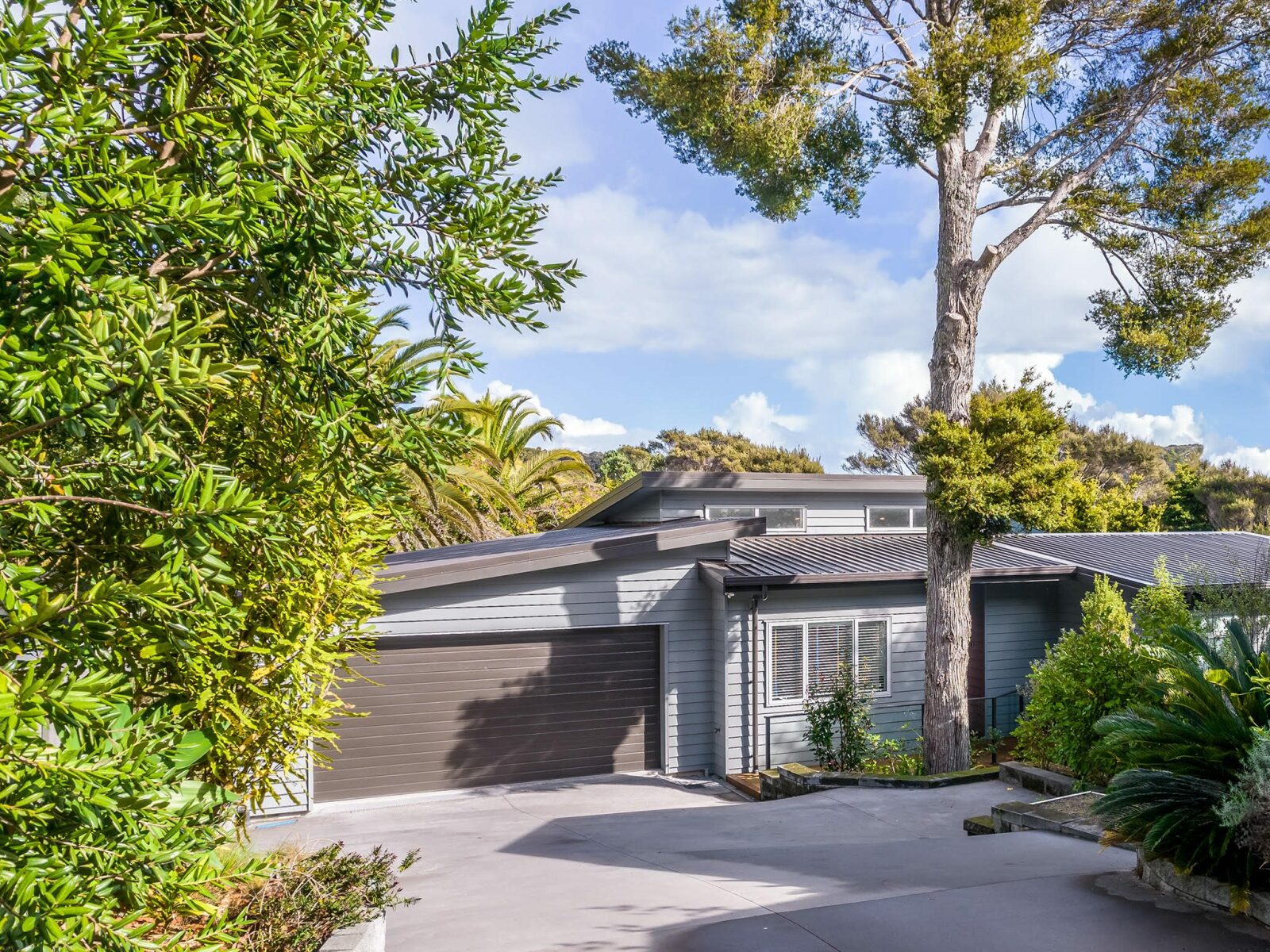 Location, Quality and Privacy in Central Paihia