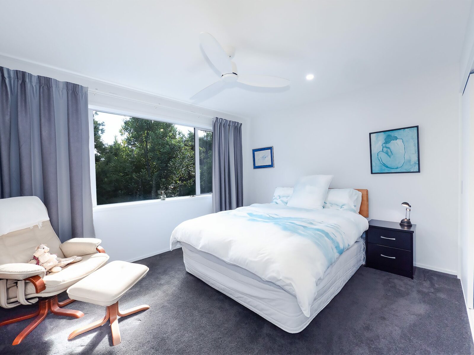 Location, Quality and Privacy in Central Paihia