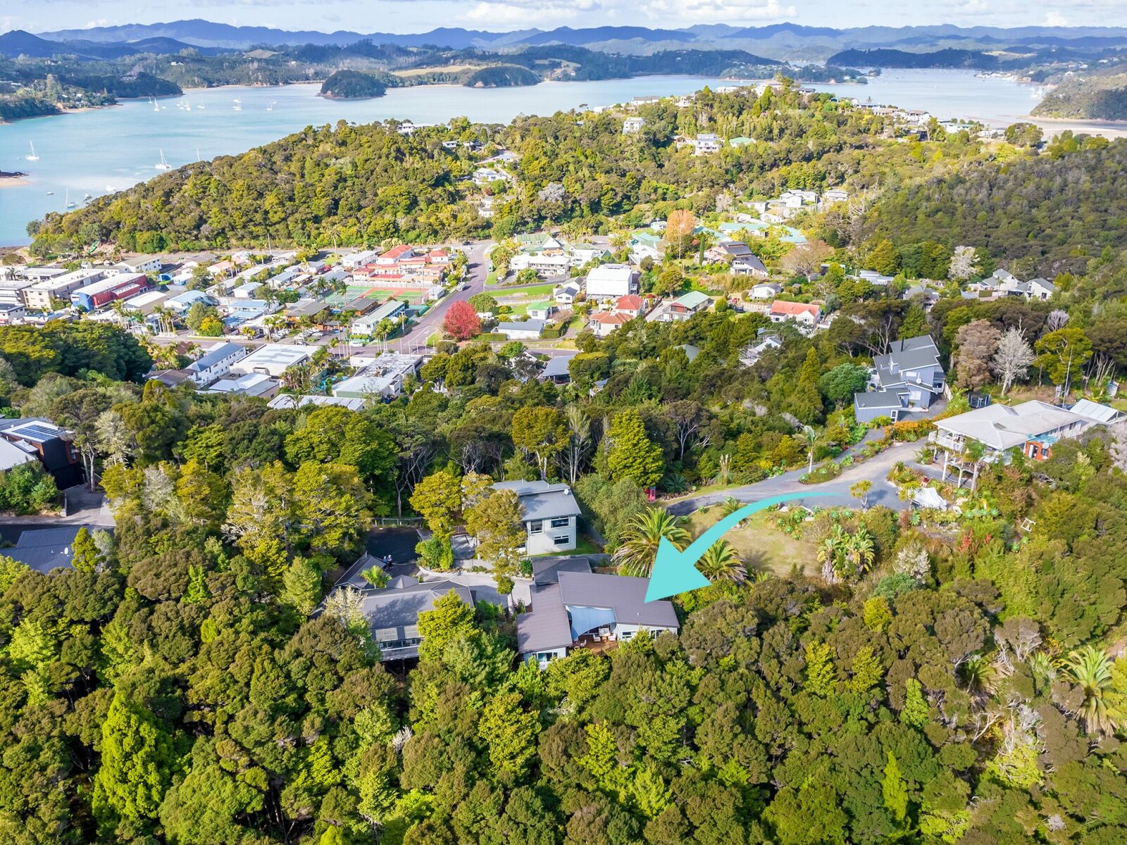 Location, Quality and Privacy in Central Paihia