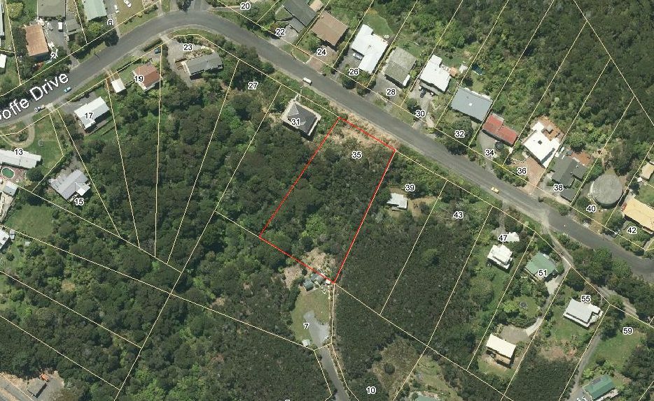 2911sqm section with NO COVENANTS