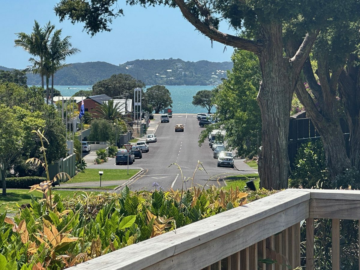 Coastal Elegance & Comfort in the Heart of Paihia