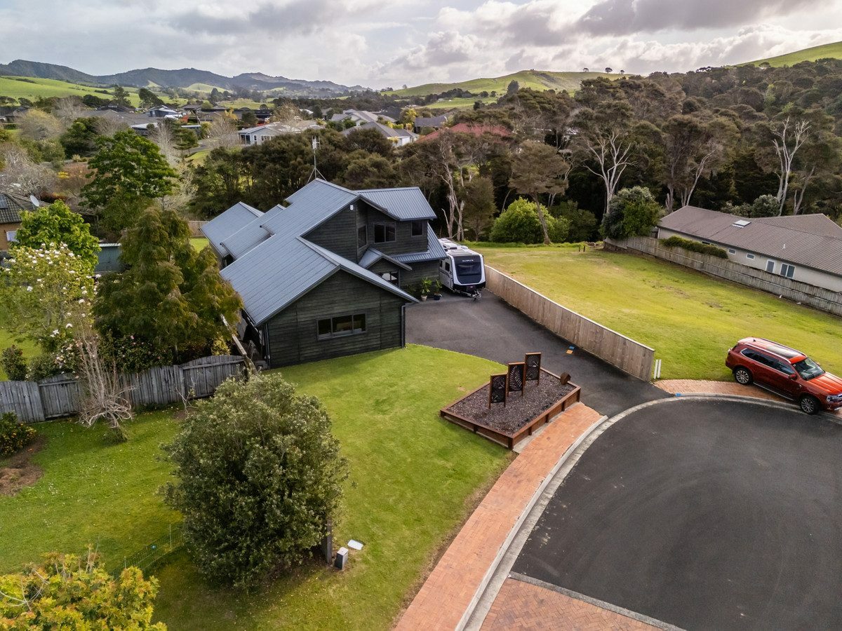 Stunning Architecturally Designed Family Home